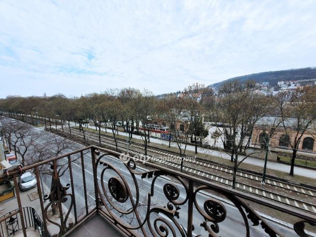 Eladó téglalakás, Budapesten, II. kerületben 124.2 M Ft