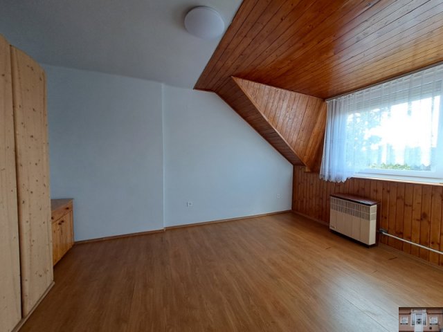 Kiadó téglalakás, albérlet, Szolnokon 110 E Ft / hó, 1 szobás
