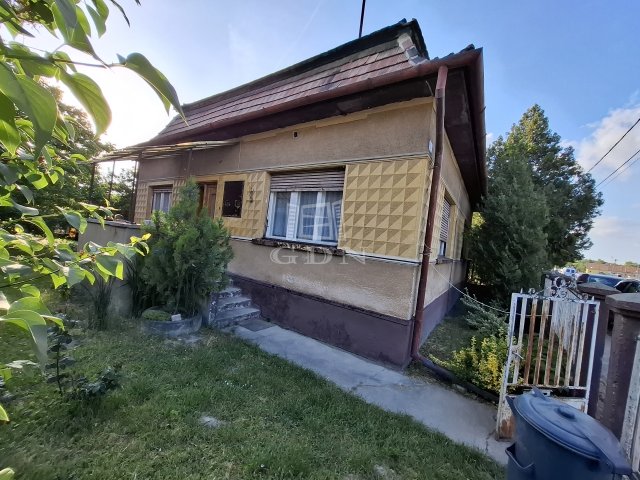 Eladó családi ház, Szigetújfalun 52.9 M Ft, 3 szobás