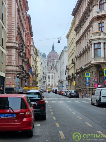 Eladó téglalakás, Budapesten, V. kerületben 136 M Ft, 3 szobás