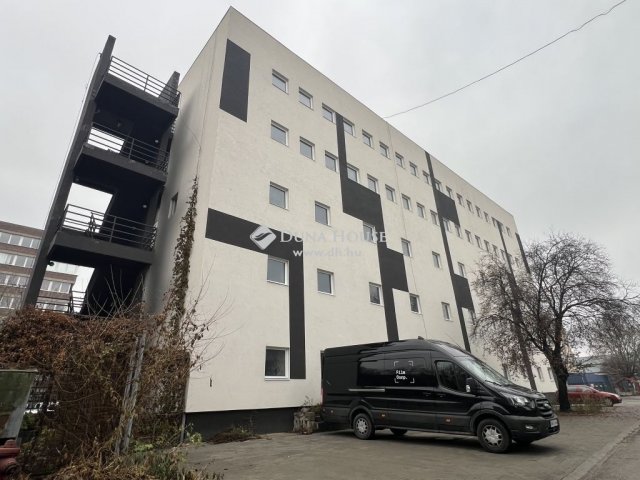 Eladó iroda, Budapesten, X. kerületben 330.75 M Ft