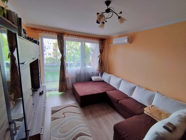Eladó panellakás, Tatabányán 39.99 M Ft, 3 szobás