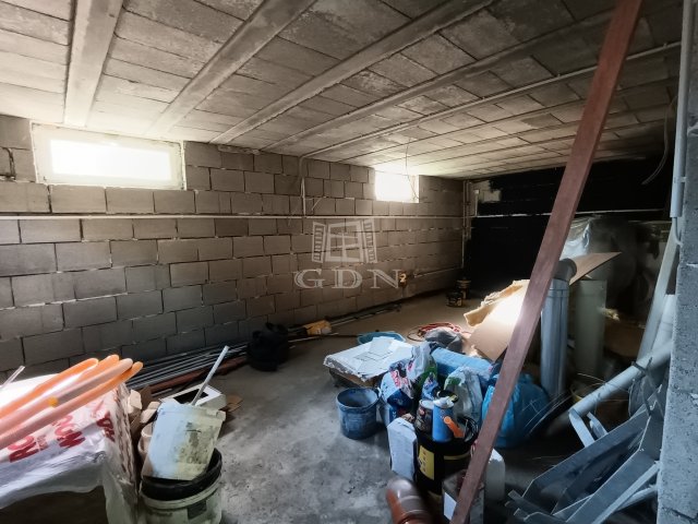 Eladó családi ház, Gödön 117.9 M Ft, 7 szobás