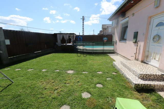 Eladó ikerház, Kistarcsán 109.99 M Ft, 4 szobás