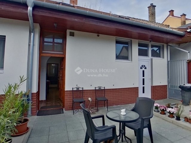 Eladó családi ház, Budapesten, X. kerületben 129.9 M Ft