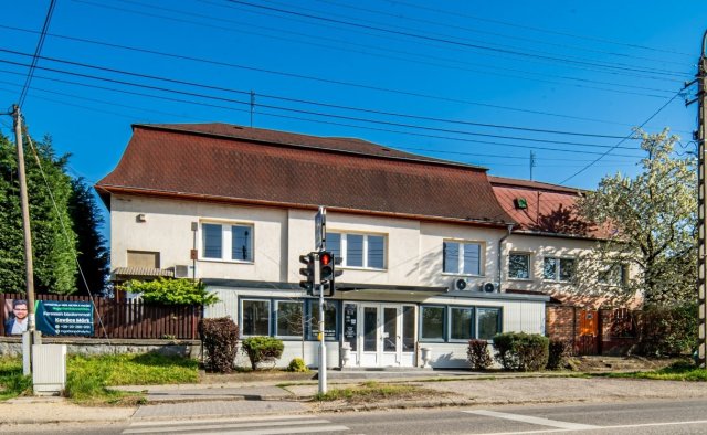 Eladó családi ház, Kerepesen 249.9 M Ft, 10 szobás