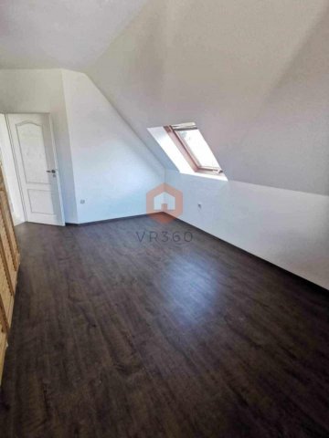 Eladó téglalakás, Pécsett 99 M Ft, 4+1 szobás