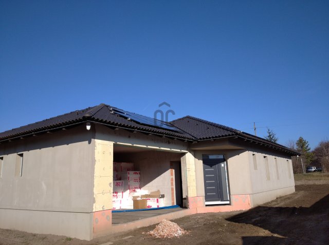 Eladó családi ház, Pákozdon 159.9 M Ft, 4 szobás