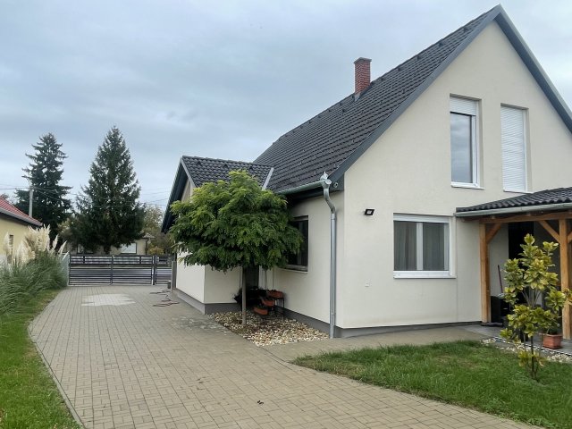 Eladó családi ház, Balatonszentgyörgyön 109.999 M Ft, 3 szobás