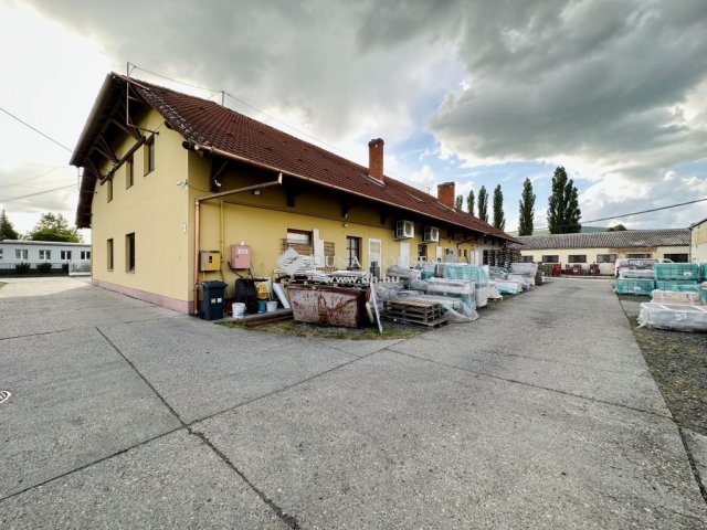 Eladó üzlethelyiség, Pécsett 198.5 M Ft / költözzbe.hu