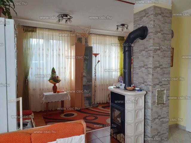 Eladó családi ház, Mogyoródon 103.5 M Ft, 3 szobás