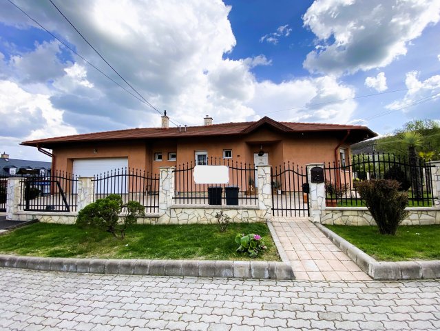 Eladó családi ház, Salgótarjánban 139 M Ft, 2+2 szobás