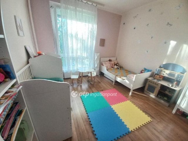 Eladó panellakás, Budapesten, XV. kerületben 75 M Ft, 2+1 szobás