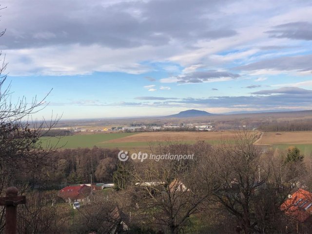 Eladó telek, Ajkán 9.8 M Ft / költözzbe.hu