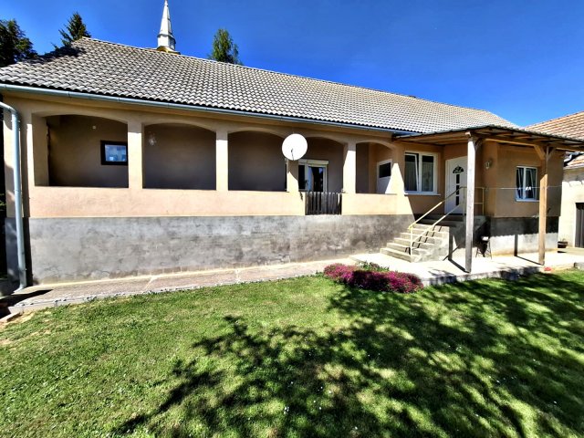 Eladó családi ház, Baranyajenőn 29.9 M Ft, 3 szobás