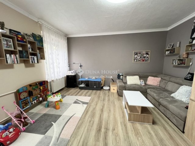Eladó téglalakás, Zalaegerszegen 37.8 M Ft, 2 szobás