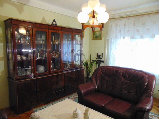 Eladó családi ház, Egerben 37.8 M Ft, 3 szobás