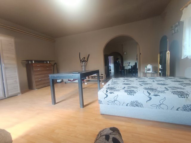 Eladó családi ház, Komlón 28 M Ft, 3 szobás