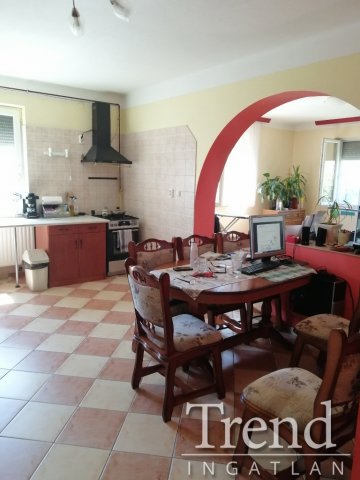 Eladó családi ház, Dunavecsén 57 M Ft, 3 szobás