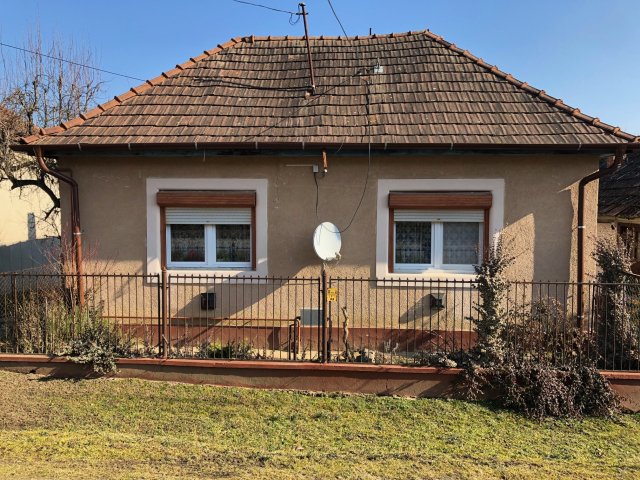 Eladó családi ház, Szécsényfelfalun 13.5 M Ft, 2 szobás