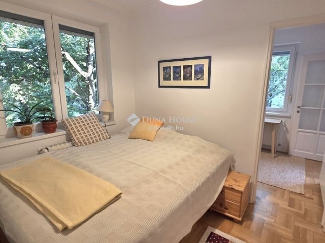 Eladó téglalakás, Budapesten, XII. kerületben 94 M Ft, 3 szobás