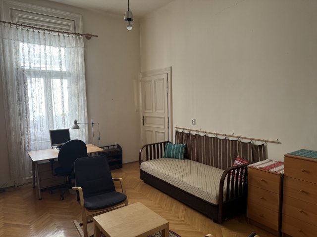 Eladó téglalakás, Budapesten, VI. kerületben 64 M Ft, 2+1 szobás
