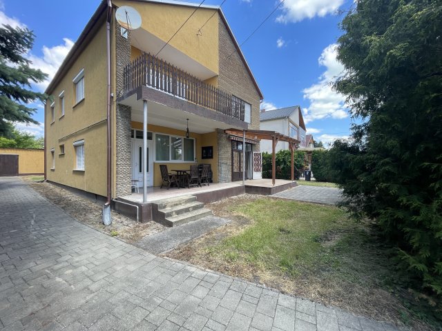 Eladó családi ház, Vonyarcvashegyen 79.9 M Ft, 4+2 szobás