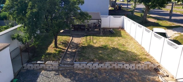Eladó ipari ingatlan, Pécsett 105 M Ft / költözzbe.hu