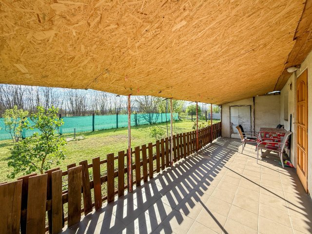 Eladó családi ház, Csörögön 25.9 M Ft, 1 szobás