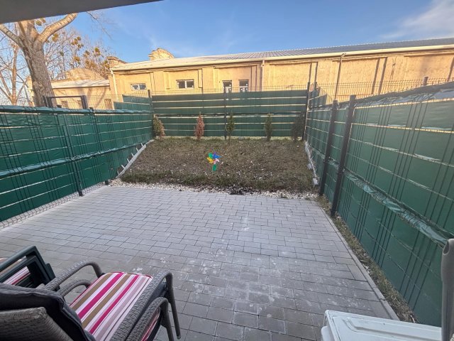 Eladó téglalakás, Komáromban 36.8 M Ft, 1 szobás