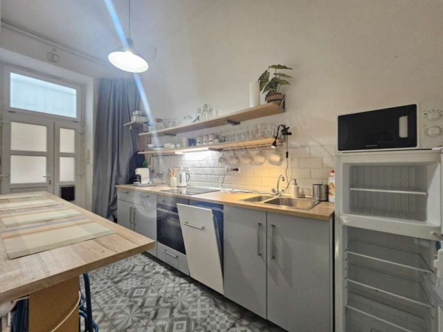 Kiadó téglalakás, albérlet, Budapesten, V. kerületben, 2 szobás