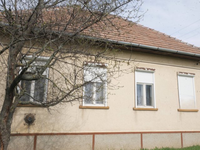 Eladó családi ház, Ceglédbercelen 24.99 M Ft, 4 szobás