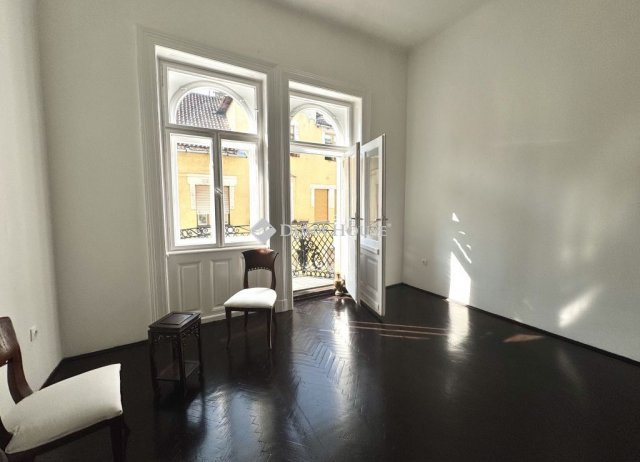 Kiadó téglalakás, albérlet, Budapesten, VI. kerületben