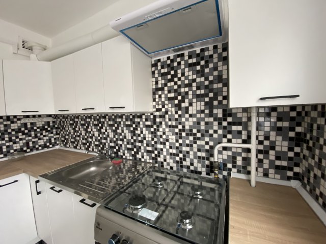 Kiadó panellakás, albérlet, Miskolcon 150 E Ft / hó, 3 szobás