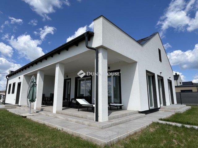 Eladó családi ház, Balatongyörökön 222.074 M Ft, 3 szobás