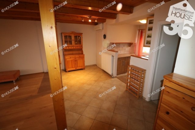 Eladó téglalakás, Kecskeméten 51 M Ft, 4 szobás