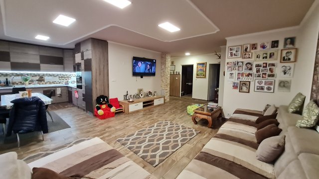 Eladó családi ház, Dunaújvárosban 73 M Ft, 3+1 szobás