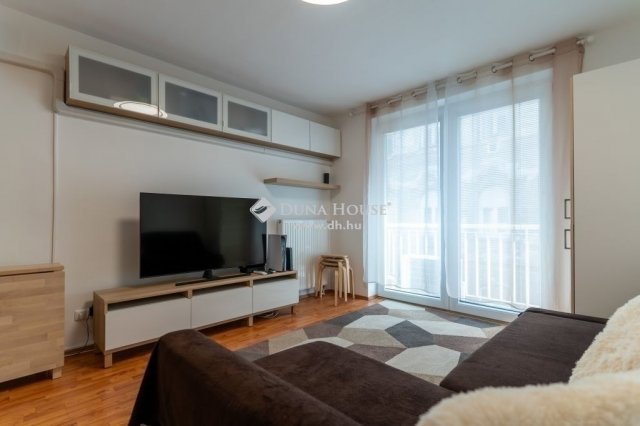 Eladó téglalakás, Budapesten, VIII. kerületben 79 M Ft, 2 szobás