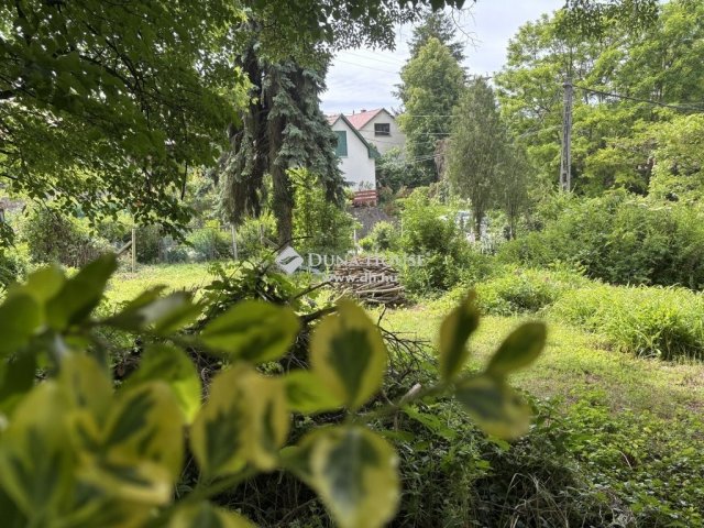 Eladó telek, Esztergomban 53 M Ft / költözzbe.hu