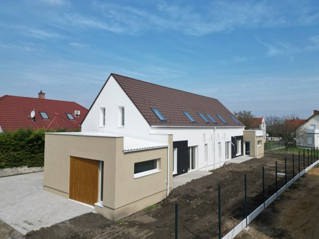 Eladó családi ház, Hegykőn 141.36 M Ft, 5 szobás