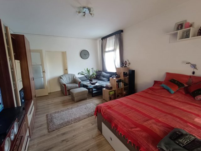 Eladó panellakás, Pécsett, Berze Nagy János utcában 46 M Ft