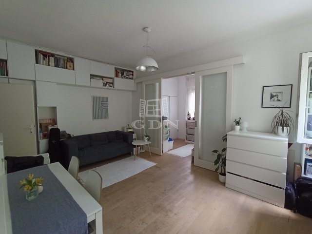 Eladó téglalakás, Veszprémben 52.8 M Ft, 1+2 szobás