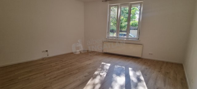 Kiadó téglalakás, albérlet, Budapesten, III. kerületben