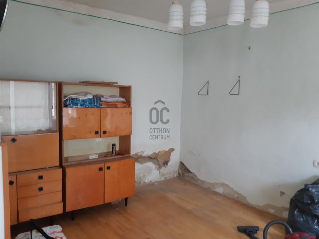 Eladó családi ház, Szekszárdon 15.99 M Ft, 2 szobás