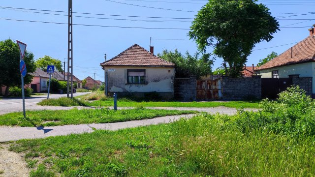 Eladó családi ház, Kalocsán, Petőfi Sándor utcában 8.9 M Ft