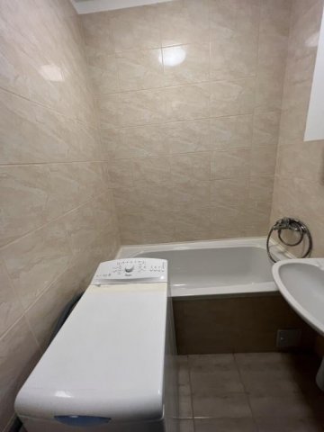 Kiadó panellakás, albérlet, Tatán 140 E Ft / hó, 1 szobás
