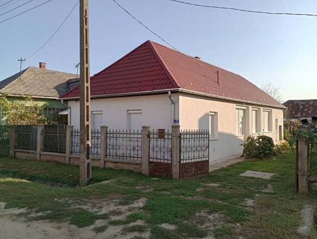 Eladó családi ház, Tiszamogyoróson 18.99 M Ft, 3 szobás