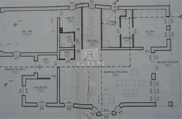 Eladó családi ház, Ajkán 102 M Ft, 4 szobás