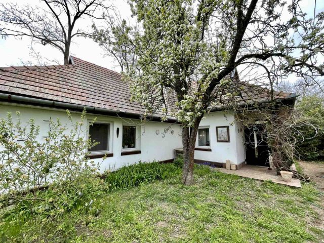 Eladó családi ház, Dányon 74 M Ft, 2 szobás