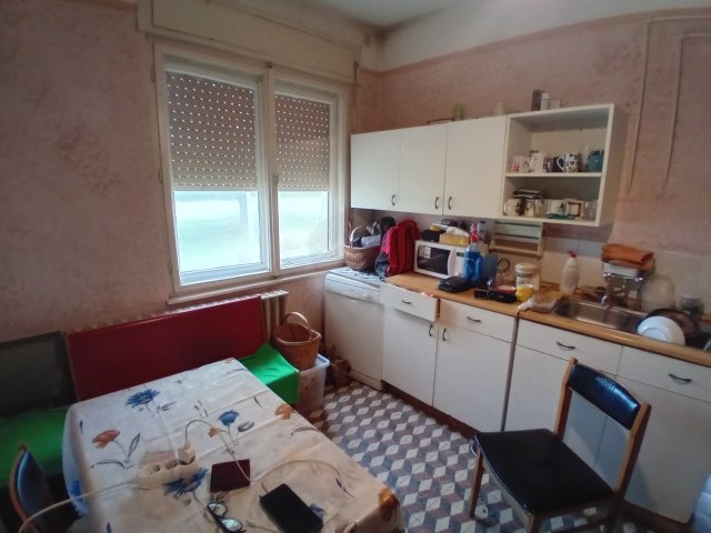 Eladó családi ház, Versegen 31.99 M Ft, 3 szobás